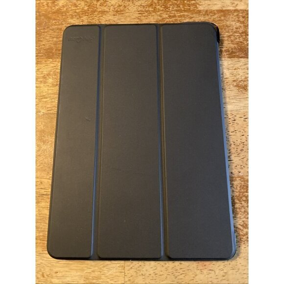 New portfolio style tablet case measure 7 1/2 x 10” black Magnetic - Picture 1 of 5